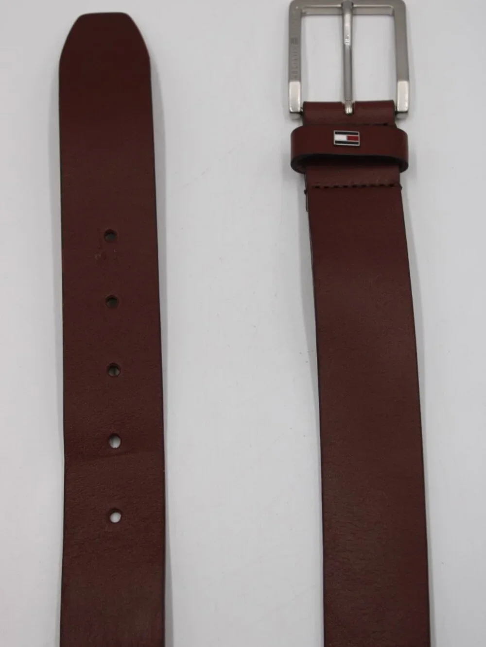 Tommy Hilfiger Brown Leather Belt Logo Buckle Size 40 Silver Buckle Dress READ